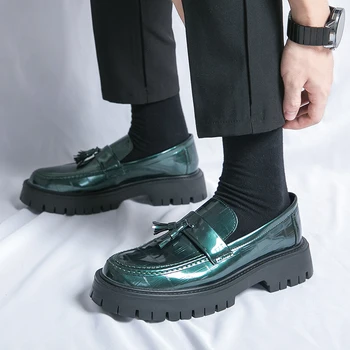 мъжки луксозни модни лачени обувки приплъзване на пискюли обувки парти нощен клуб рокля черна зелена платформа мокасини мъжки обувки
