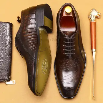 Ръчно изработени мъжки обувки Oxford Естествена кожа дърворезба Мъжка рокля обувки Висококачествени класически бизнес официални обувки Мъже Черно Кафяво